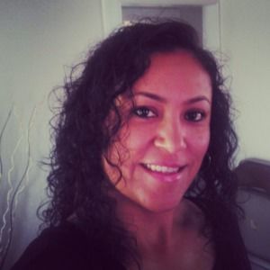 Meet your Posher, Adela